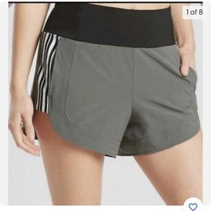 Athleta Ascender Grey Short 6
